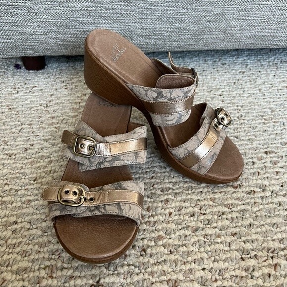 Dansko Jessie Clogs Wedge Sandal - Picture 1 of 11